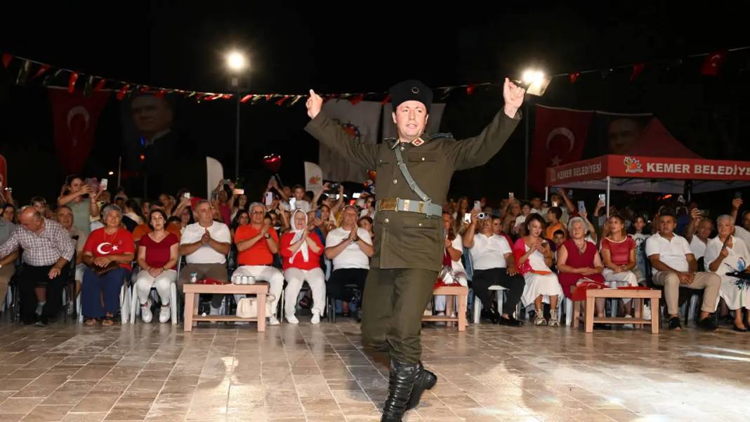 Kemer Halkı 30 Ağustos’ta Tek Yürek Oldu 4